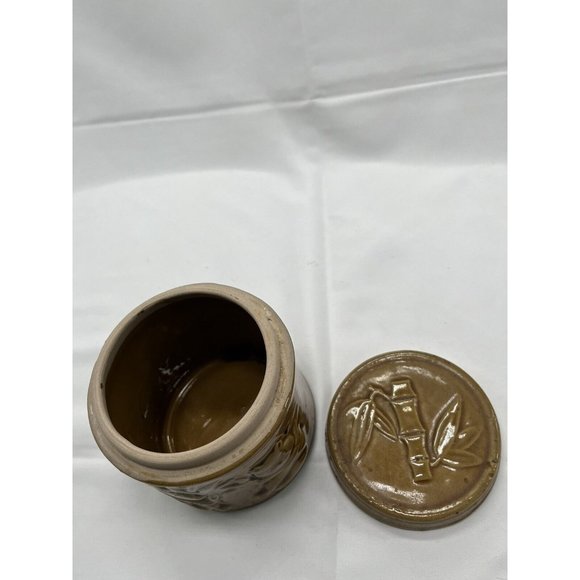 sheila Fournier tan pottery Tea canister with pandas and bamboo - Picture 6 of 7